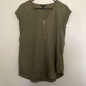 Women’s short sleeve top